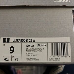 Adidas Ultraboost 22 W - Black and White
